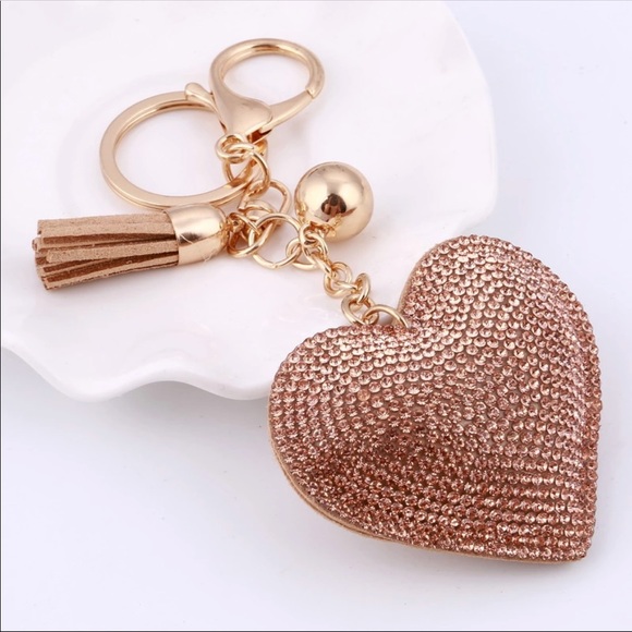 Accessories - Super cute! Heart bag charm keychain. 💖
